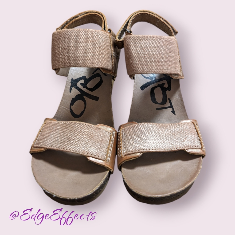 OTBT GOLD TRAILBLAZER WEDGE SANDALS SHOES SIZE 6 CASUAL